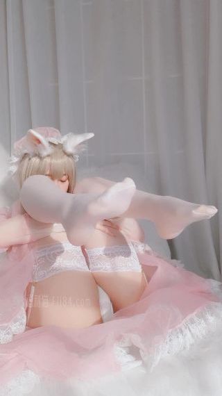 女初中生